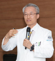 김성호 병원장