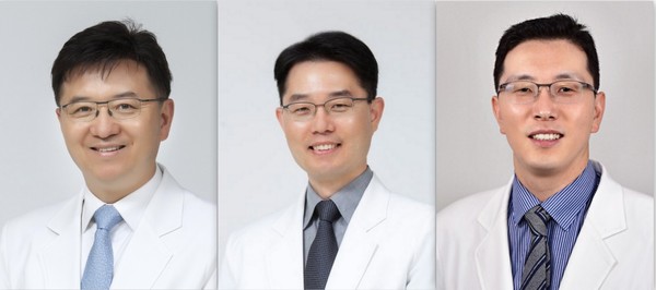 왼쪽부터 윤호주 교수, 김상헌 교수, 이현 교수