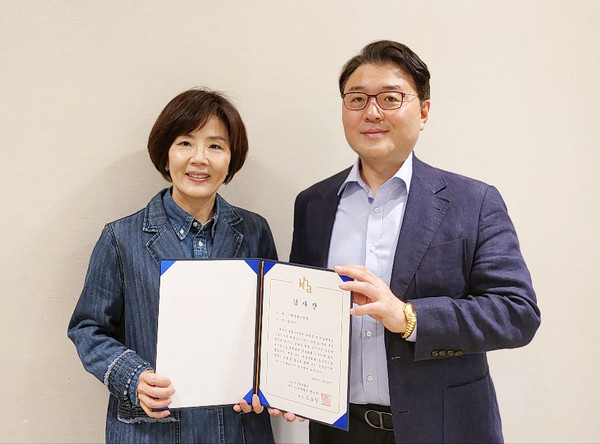 임수미 이대서울병원장과 고도일 서울시병원회 회장(사진 왼쪽부터)