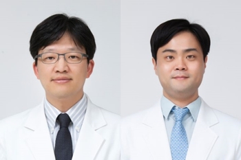 한양대병원 신경과 김영서 교수(왼쪽)와 감염내과 김봉영 교수.