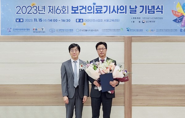 박종창 인천성모병원 방사선종약학 팀장(오른쪽)