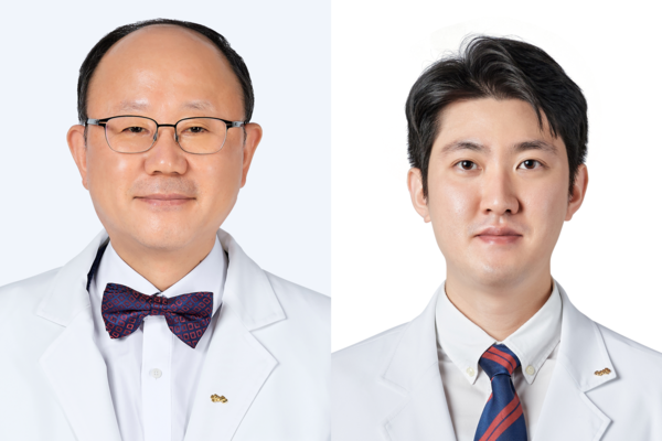 왼쪽부터 중앙대병원 소화기내과 김재규 교수, 박재용 교수