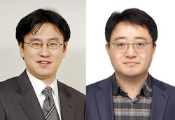 사진 왼쪽부터 박철기, 김용대 교수