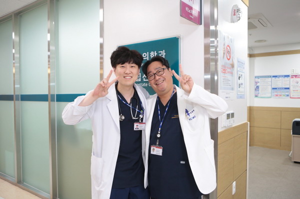 영남대병원 하종균 전공의(사진 왼쪽), 송필현 교수