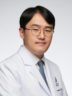 김우정 교수