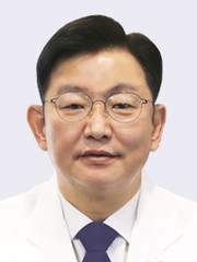 황수현 병원장
