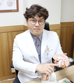 권경현 세란병원 신경과 과장.