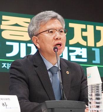 김택우 의협 비대위 위원장.