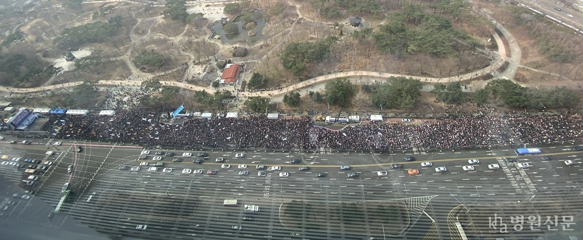 3월 3일 전국의사 총궐기대회에는 2000년 의약분업 반대 투쟁 이후 최대 규모인 약 4만 명이 참석했다(주최 측 추산).