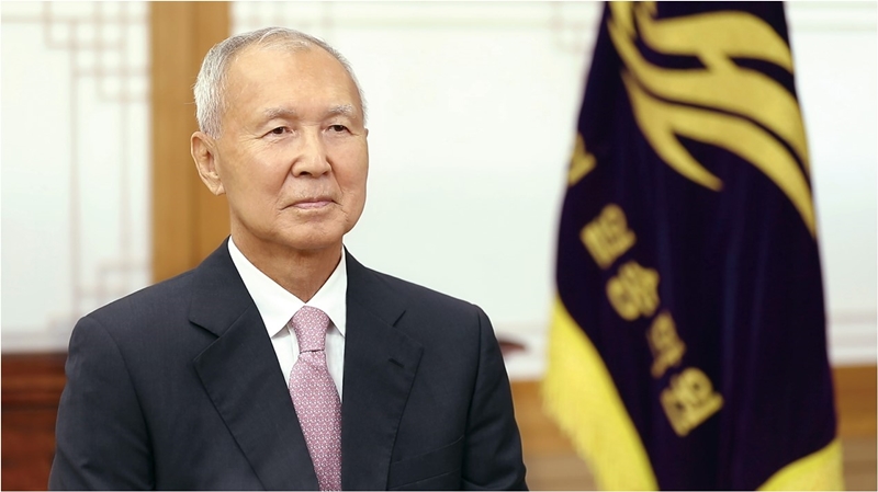 故 윤대원 이사장
